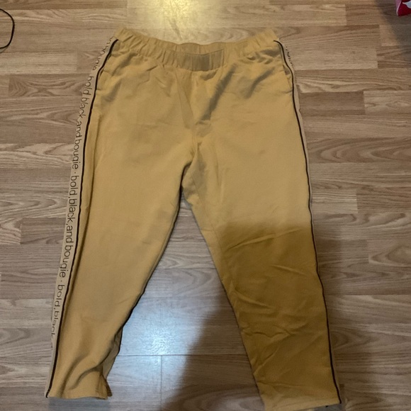 BHM Black, bold, bougie Sweatpants NWOT - Picture 4 of 4